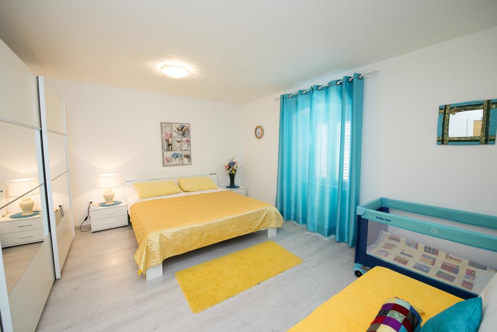 Apartment Dea Спліт Екстер'єр фото