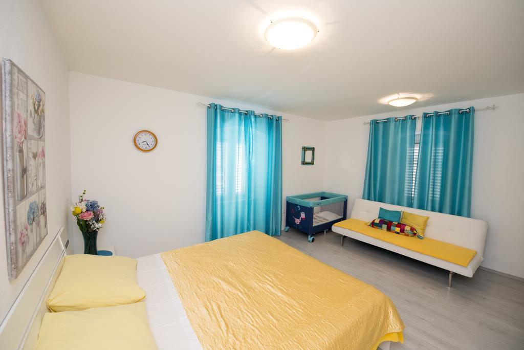 Apartment Dea Спліт Екстер'єр фото